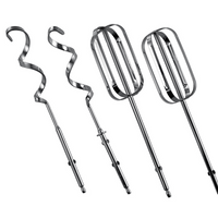 Kepala kocok rumah tangga dan mie tongkat krim putih telur putih tongkat mini dipegang gander mixer telur untuk membuat hidangan penutup